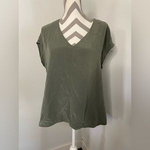 Brass Clothing Essential Top in Green